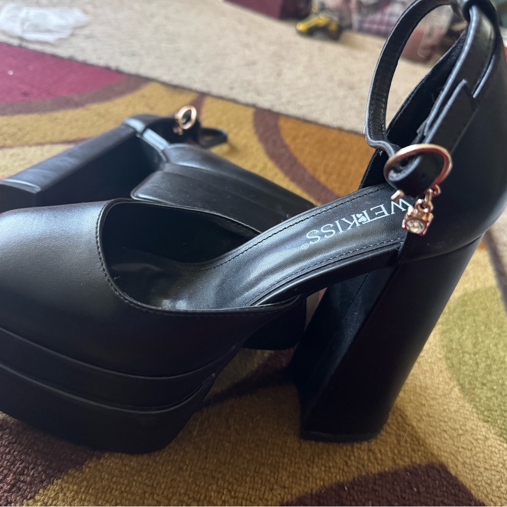 Kiss Black Platform Heels y2k punk stylish vintage